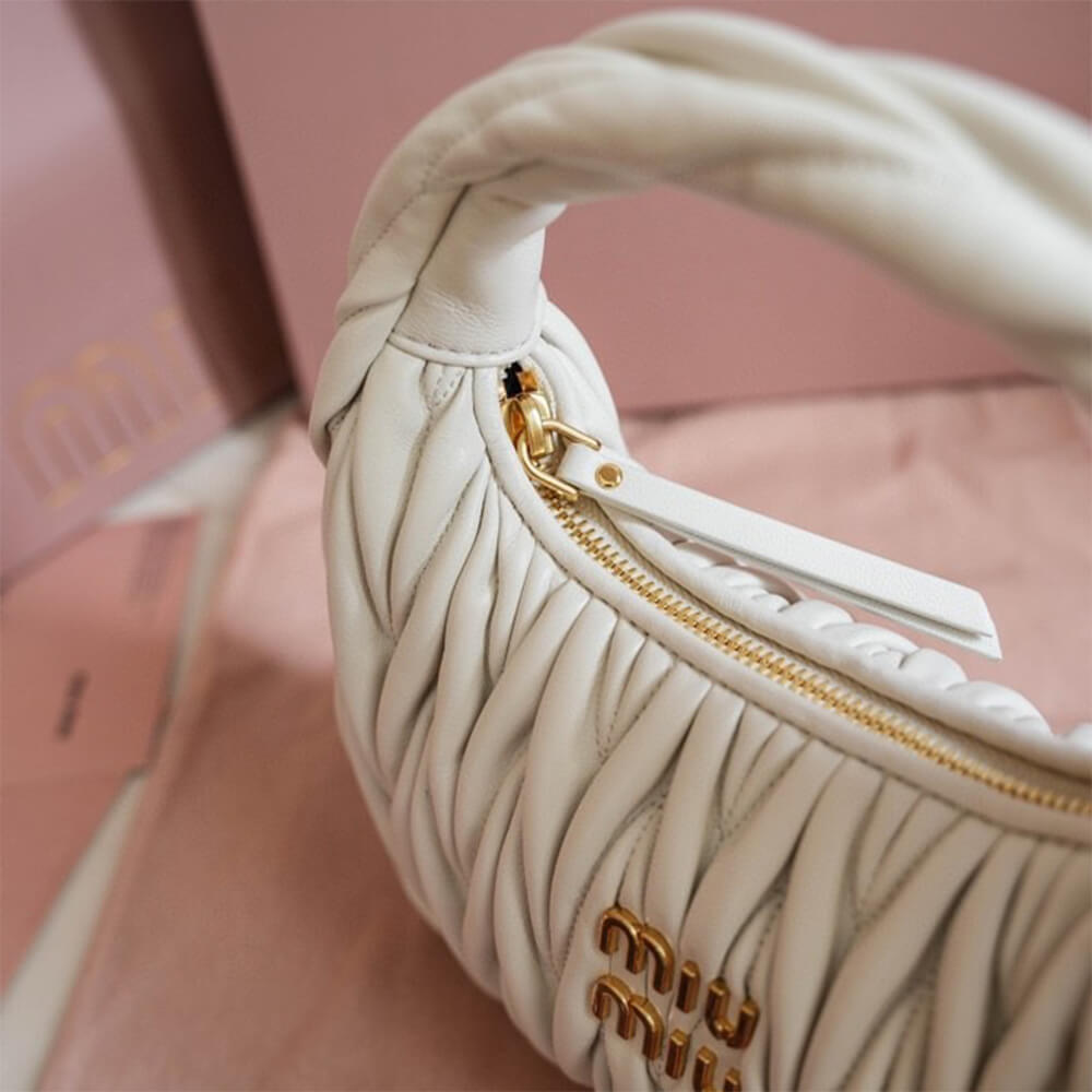 Small Wander matelasse nappa leather hobo bag(HIGH-END GRADE)