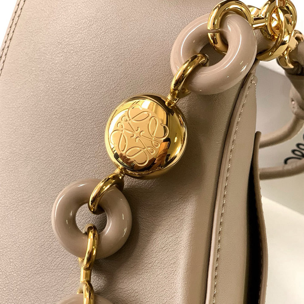 Loewe Medium Ola bag in smooth calfskin(HIGH-END GRADE)