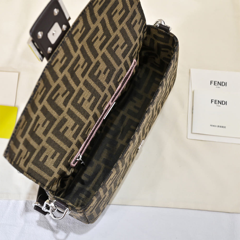 Fendi Baguette